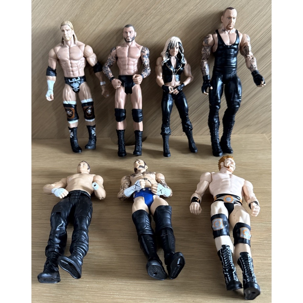 LOT OF 7 MATTEL WWE WRESTLING FIGURES (Undertaker, CM Punk, Randy Orton) Etc